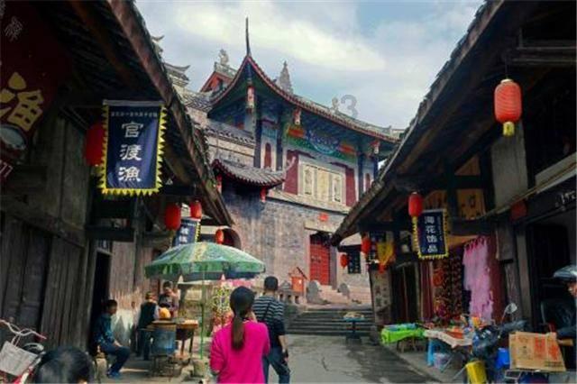 中国跨境电商快速发展，为全球贸易注入新动力
